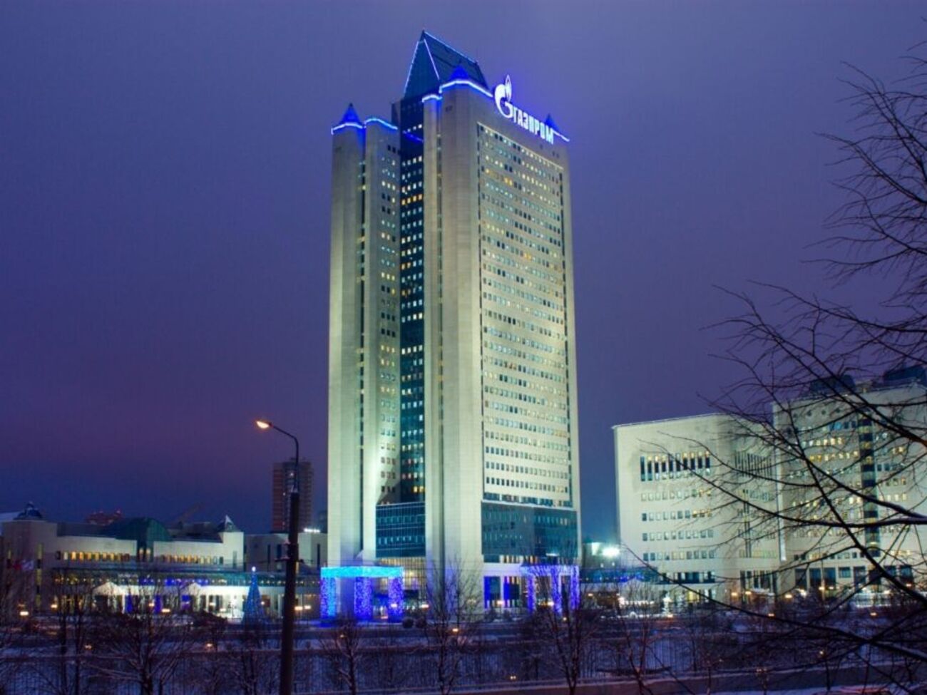 Компания "Газпром инвест", которой управлял погибший Леонид Шульман, является дочерней компанией "Газпрома"