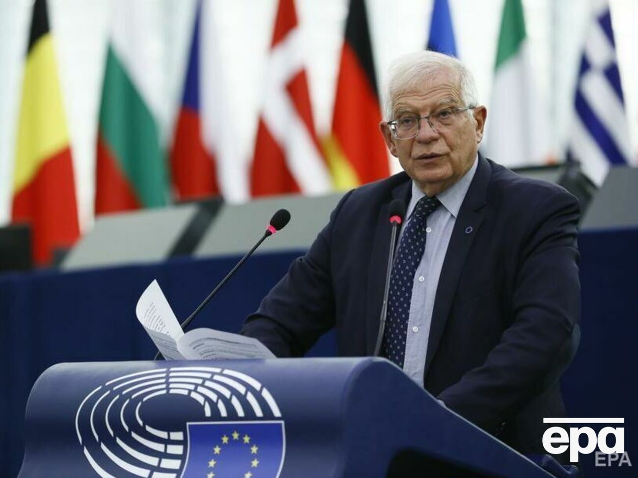 Санкции ЕС принесут "серьезные затраты российской экономике и финансовой системе", обещает Боррель