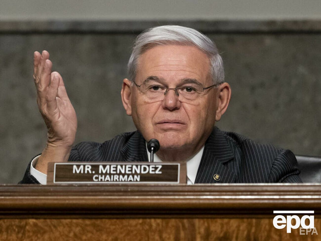 Есть санкции, которые могут быть введены заранее из-за того, что Россия уже сделала против Украины, отметил сенатор США Менендес