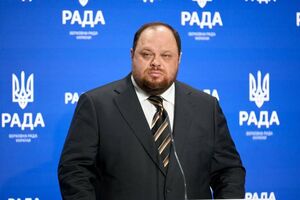 Стефанчук: У нас как юристов все документы находятся вместе