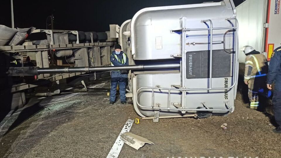 Водій вантажівки під час аварії був у стані наркотичного сп'яніння, зазначили правоохоронці