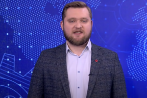 В своей передаче Азаренок (на фото) назвал Дудя "либеральным чучелом российского YouTube" и обвинил в продажности