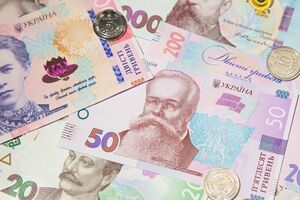 Треть средств украинцы потратили на книги
