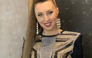 Сенчукова называет Распутину своей старой подругой