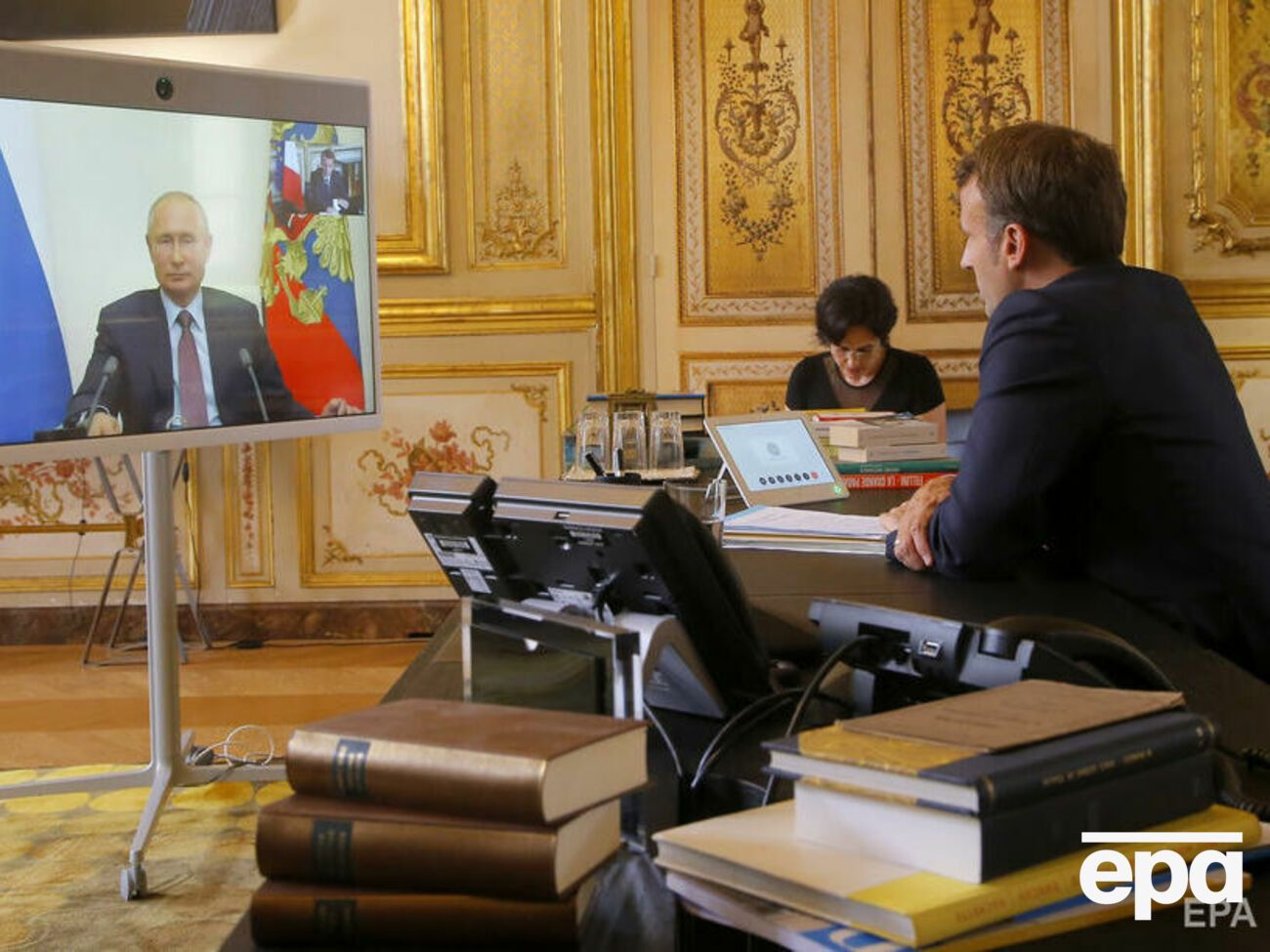 Путин и Макрон договорились готовить встречу