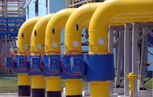 Виведений з України обсяг газу приблизно дорівнює місячному споживанню підприємств харчової промисловості, для яких уряд установив пільгову ціну, наголошує "РБК-Україна"