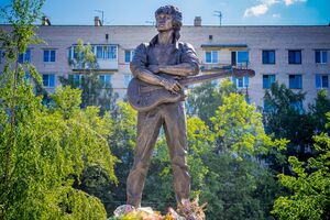 Памятник Цою в Санкт-Петербурге