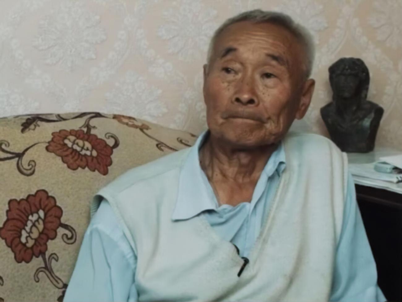 Роберт Цой:&nbsp;&nbsp;Как бы тебе объяснить?.. У меня была бурная молодость