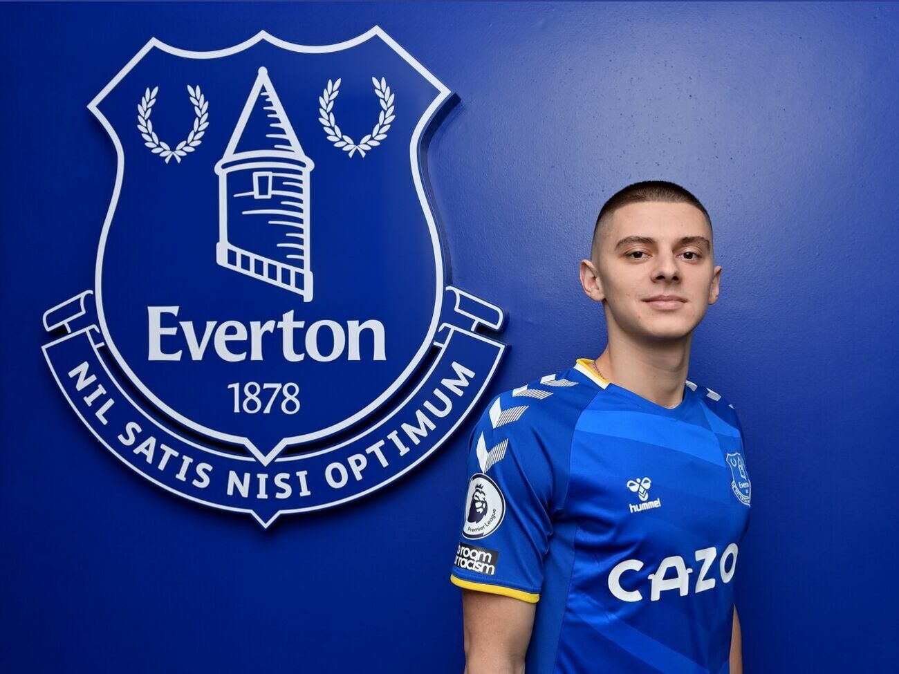 Миколенко перешел из "Динамо" в "Эвертон"