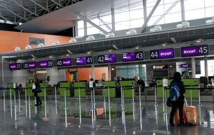 Полиция открыла уголовные производства относительно 19 человек, предъявивших документы о вакцинации с признаками подделки