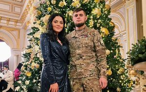 Депутат Киевсовета Алина Михайлова была приглашена на съемки ролика вместе со своим женихом – Героем Украины, командиром 1-й ОШР ДУК "Правый сектор" Дмитрием Коцюбайлом