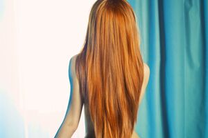 Еротичні фото дівчина створювала вдома