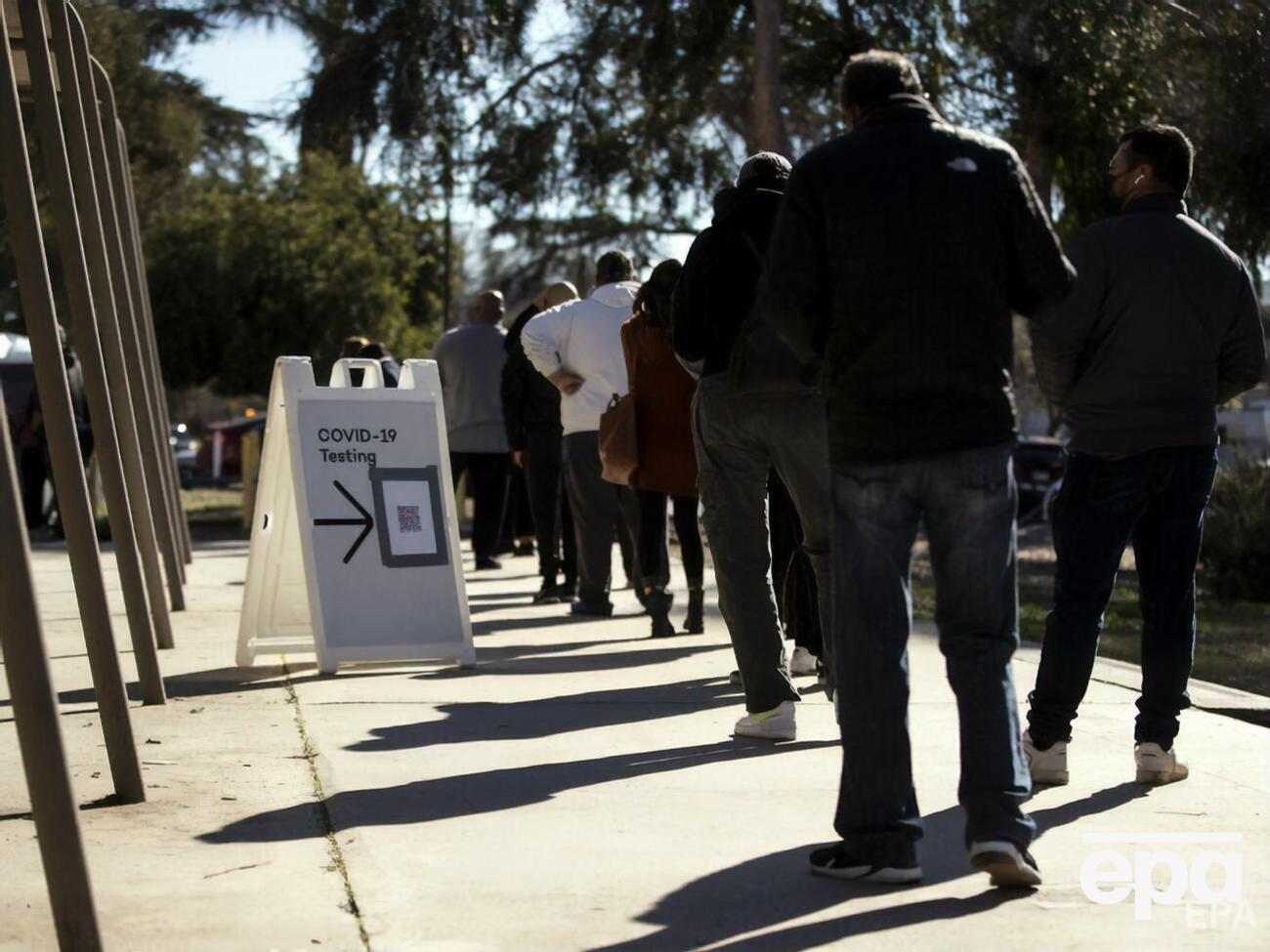 В среднем в США подтверждают более 491,6 тыс. случаев COVID-19 в сутки