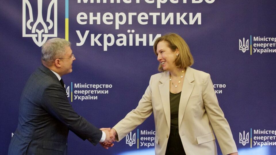 США готові сприяти Україні в забезпеченні стабільності постачання енергоресурсів, зазначила на зустрічі з Галущенком Квін