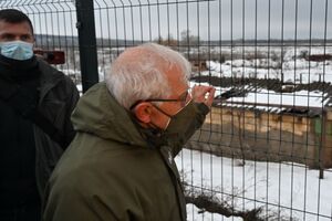 Боррель 5 січня відвідав Луганську область