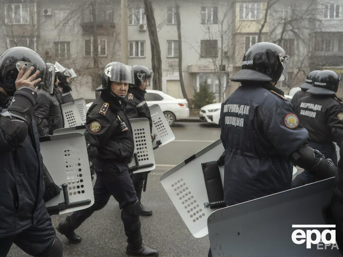 В Казахстане происходят столкновения протестующих с силовиками