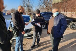 У листопаді минулого року правоохоронці повідомили про підозру у службовому підробленні та умисному ухиленні від сплати податків фінансового директора "АрселорМіттал Кривий Ріг"