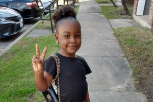 Пуля попала в Арианну ночью, когда она спала