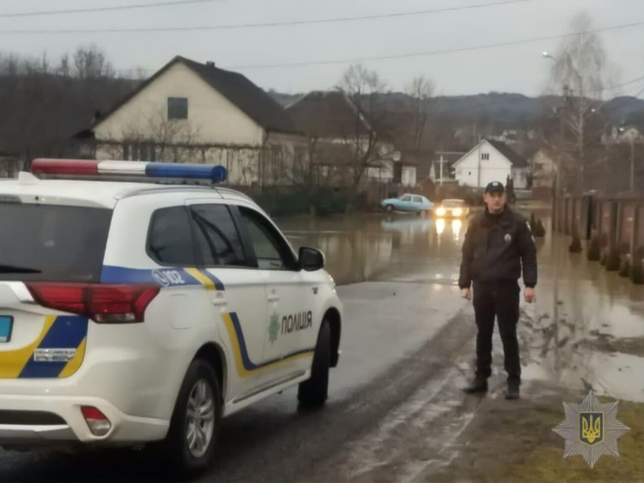 В Закарпатской области подтопило десятки домов в пяти районах. Фоторепортаж