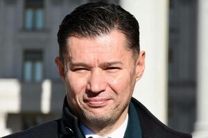 Бывшему зятю Назарбаева коллеги "выбили" козырное место на кладбище в Вене. Зря Киплинг писал, что Западу и Востоку "никогда не сойтись"