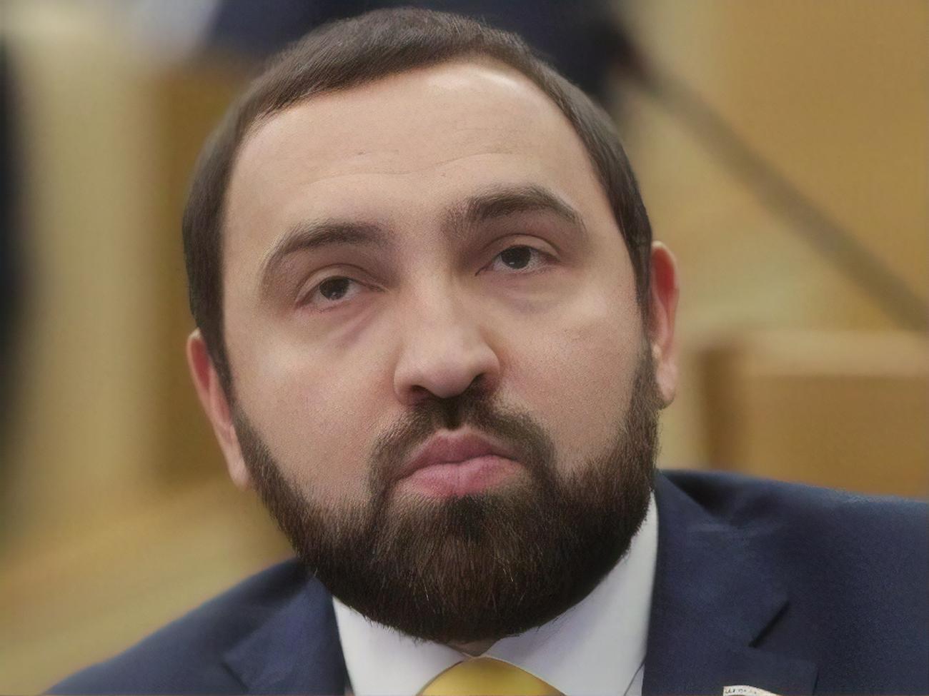 Президент Казахстану усі свої заяви робить російською мовою, зазначив Хамзаєв