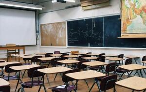 Каникулы в школах продлили до 17 января