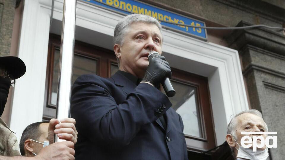 Порошенко заявлял, что вернется в Украину 17 января