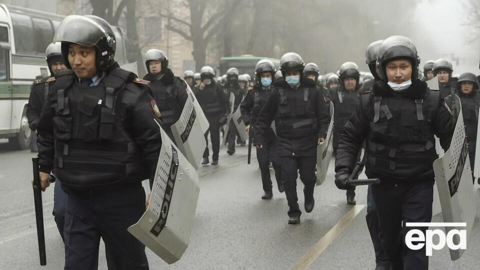 Спецслужбам разрешили производить личный досмотр, а также досмотр вещей и автомобилей