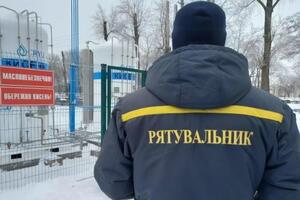 Усього на території України на цілодобовому чергуванні перебуває понад 7000 осіб особового складу ДСНС