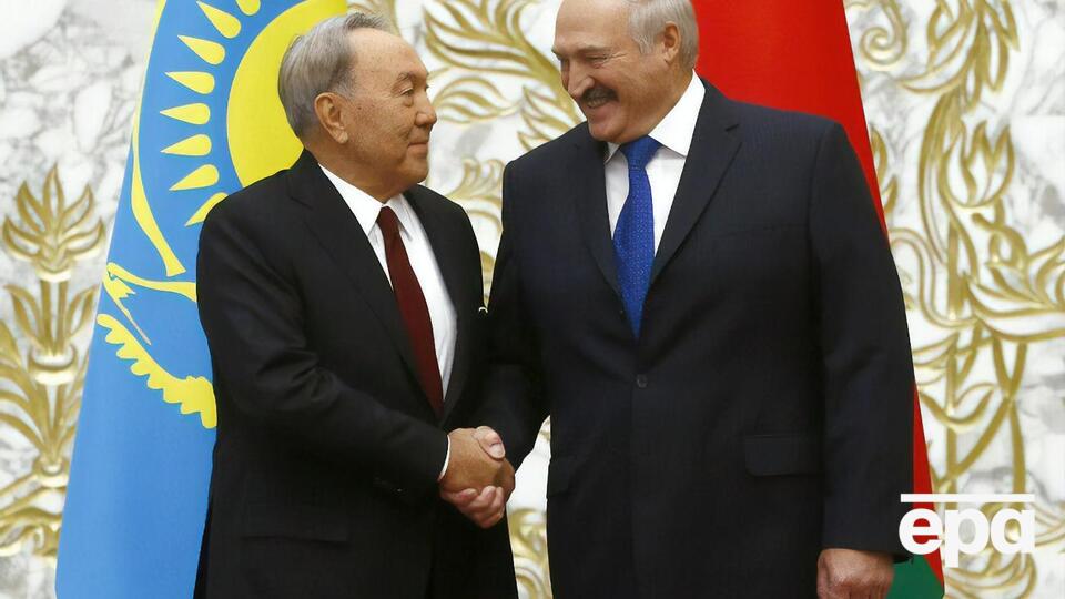 Назарбаєв і Лукашенко обговорили стан справ у Казахстані, зазначив "Пул Первого"