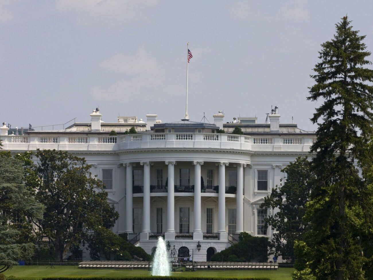 Никакие решения не будут приниматься без согласия Украины или НАТО, отметили чиновники администрации США