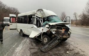 В результате ДТП пострадали четыре человека