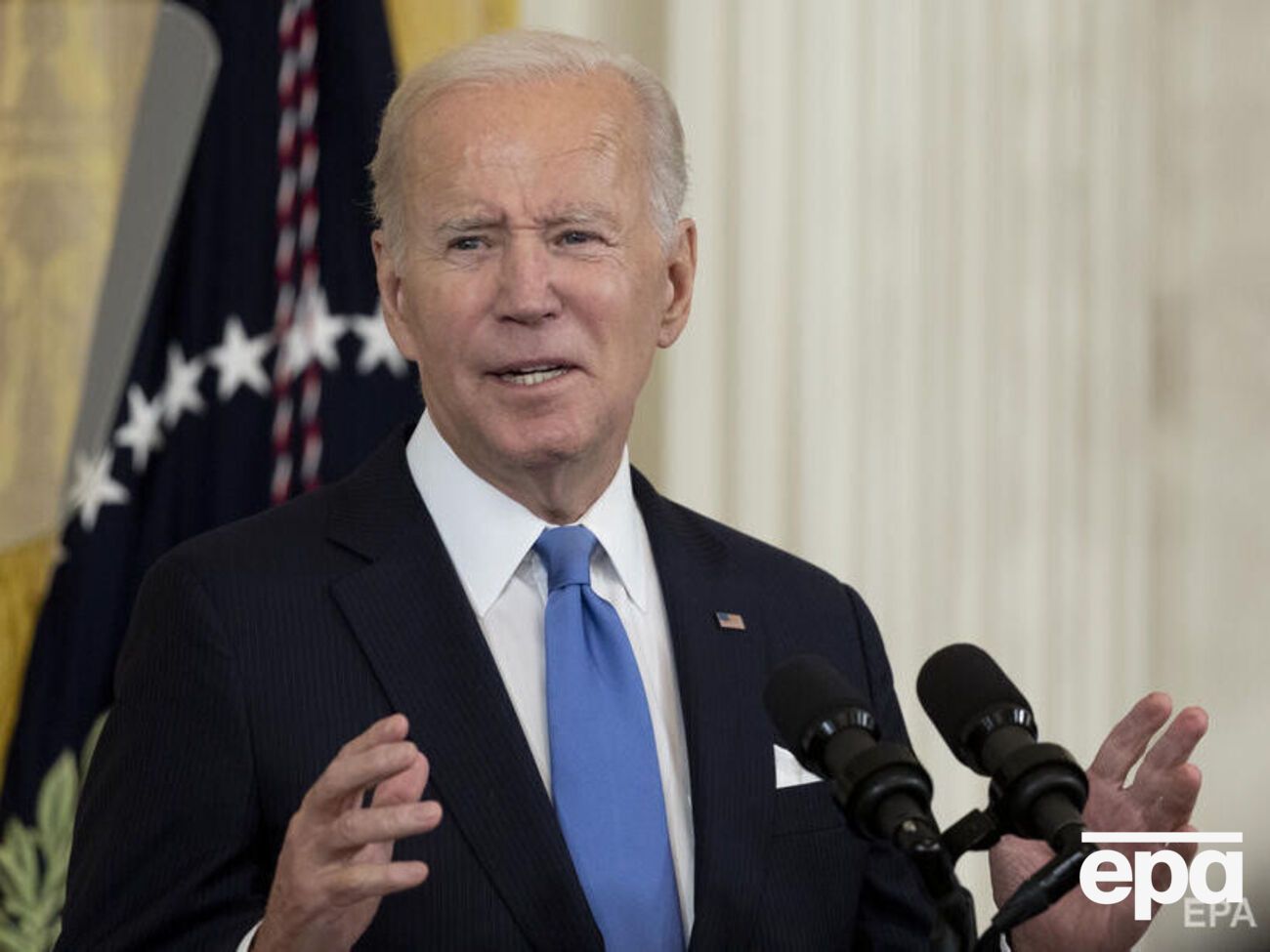 Байден подписал документ за несколько часов до потенциального "шатдауна" правительства США