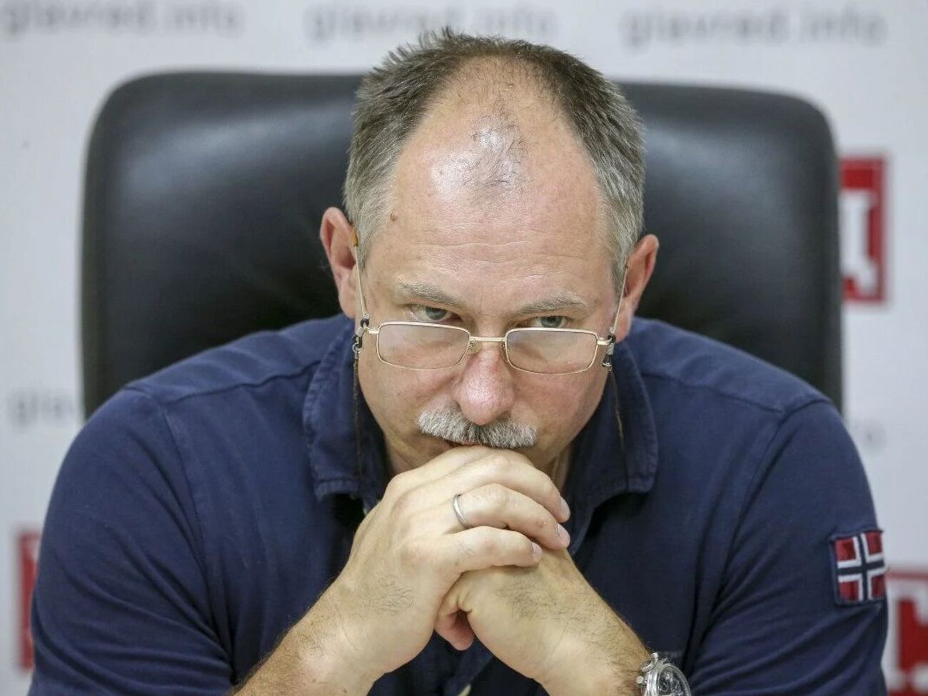 Жданов: С оружием у нас напряженка