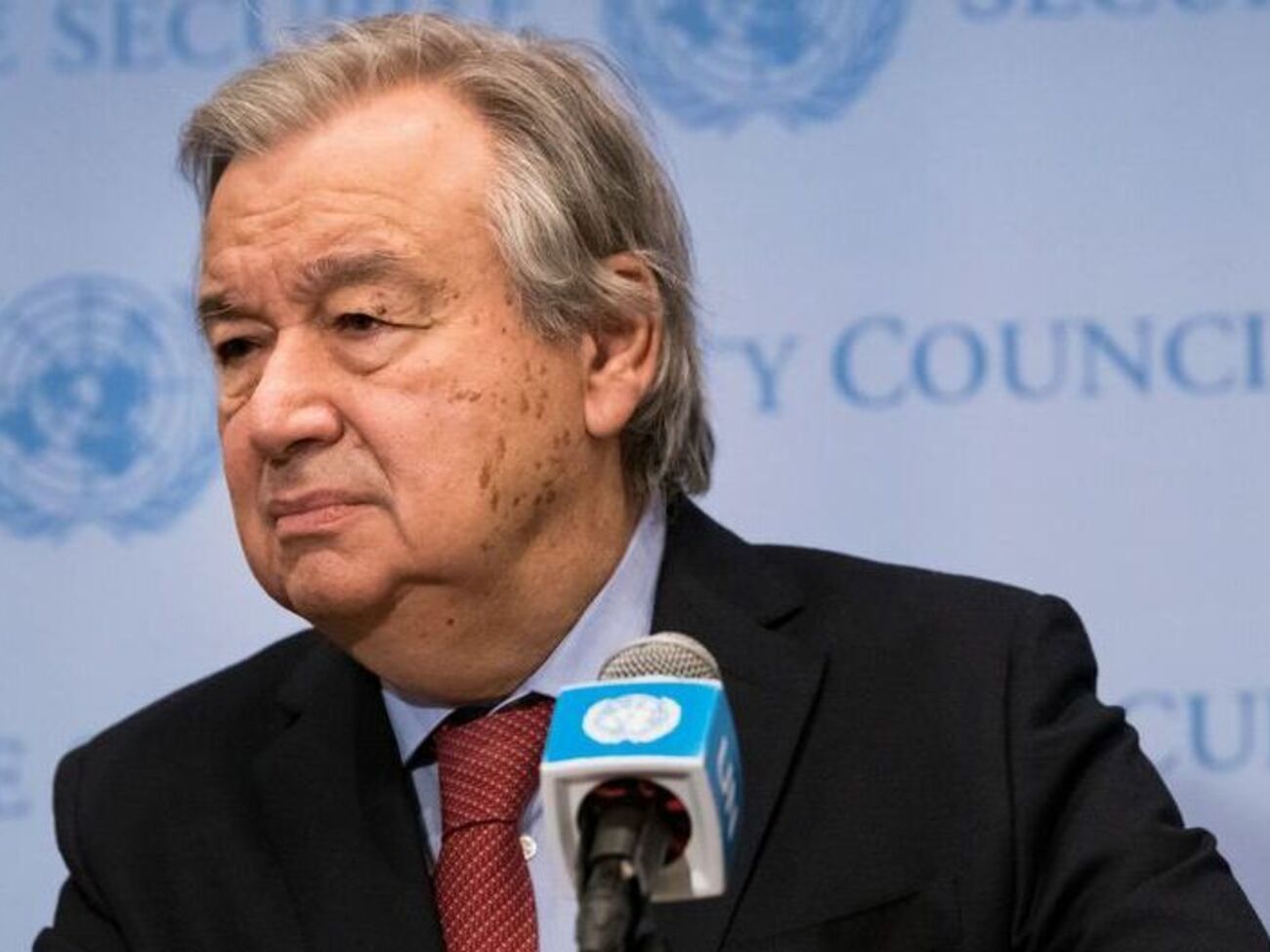 Любая аннексия территории одного государства другим с помощью угрозы силы или ее применения нарушает принципы Устава ООН и международного права, отметил Гутерриш