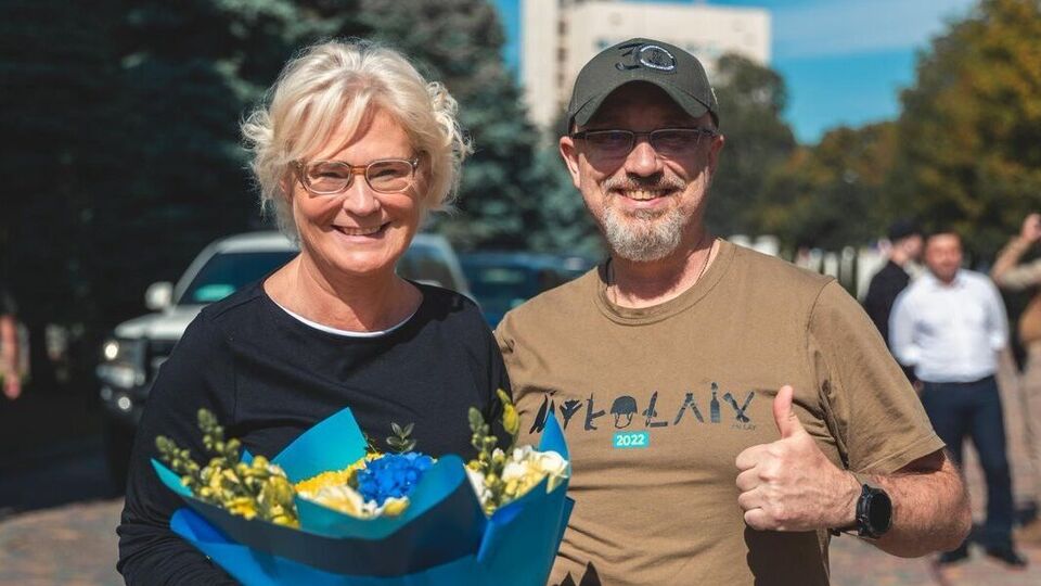 Ламбрехт (слева) посетила Одессу – это ее первый визит в Украину с начала войны