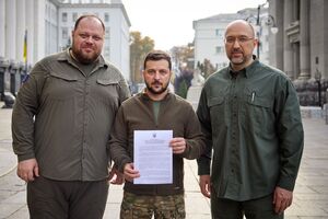 Стефанчук, Зеленский и Шмыгаль обосновывают подачу заявки Украины на членство в НАТО именно сейчас "срочностью ситуации", отметила Стефанишина