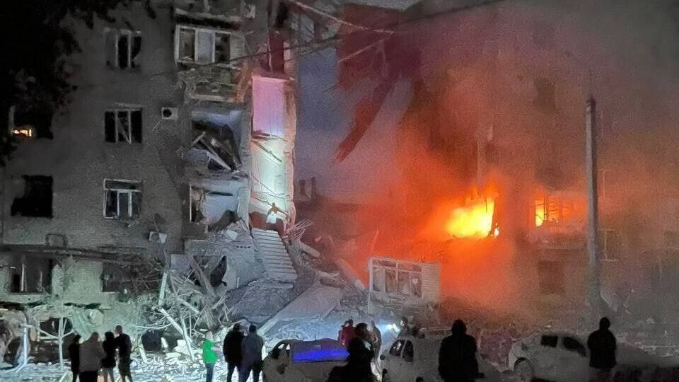 Оккупанты ночью ударили по жилому дому в Запорожье