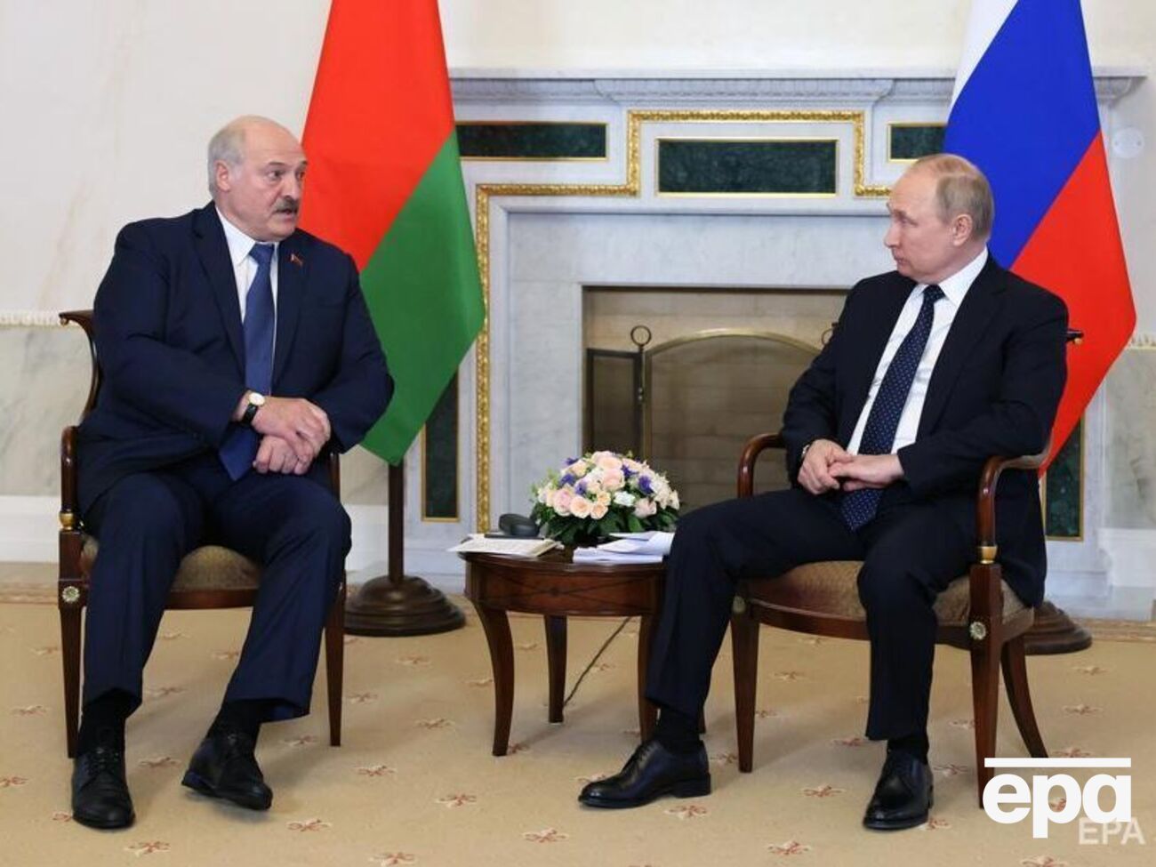 Лукашенко рассказал, что о развертывании сил договорился с Путиным на встрече в Санкт-Петербурге