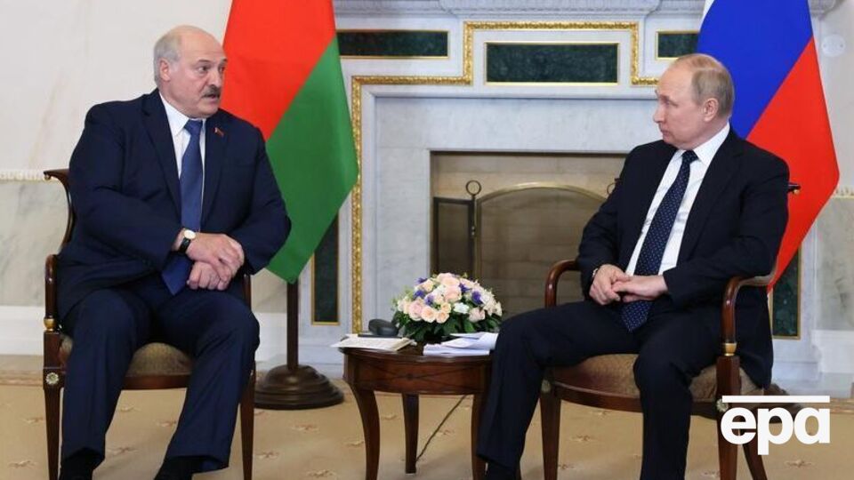 Лукашенко рассказал, что о развертывании сил договорился с Путиным на встрече в Санкт-Петербурге