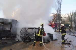 Последствия атак ликвидируют более 1 тыс. спасателей