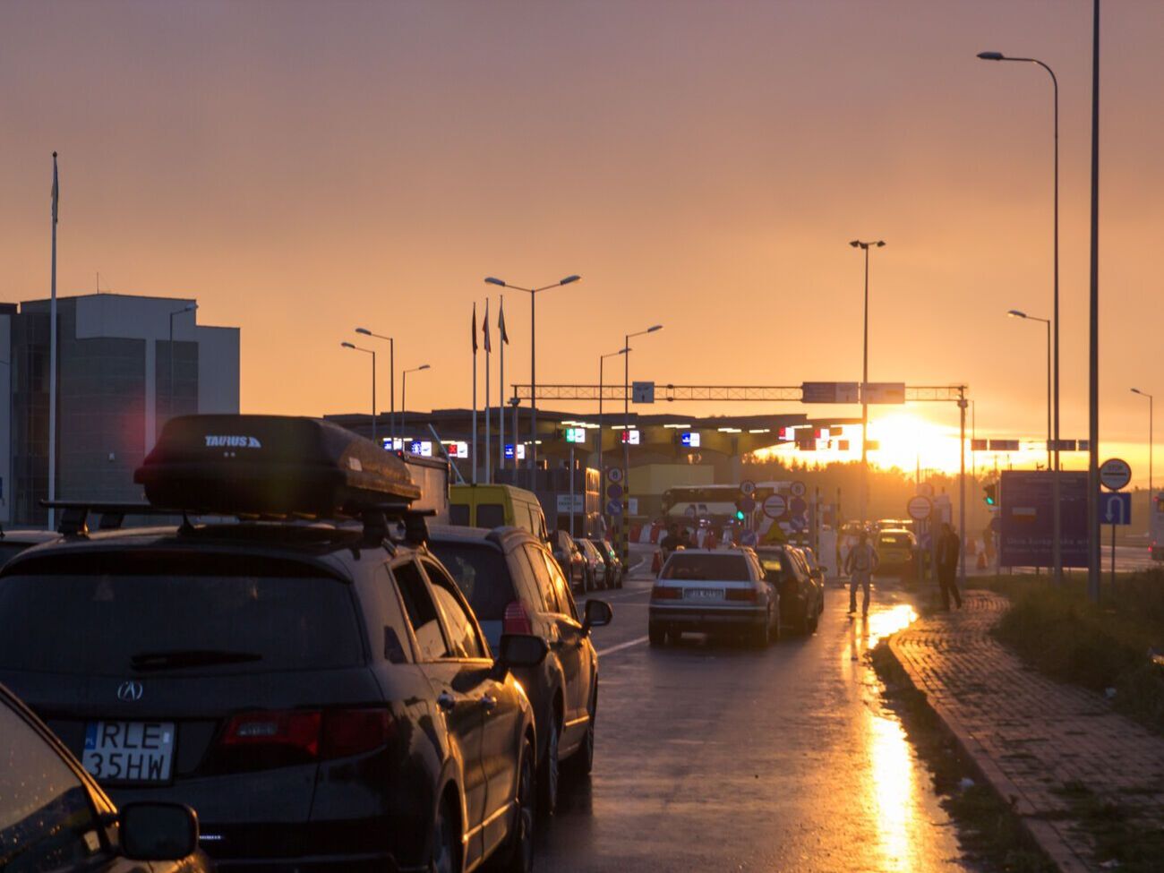 По информации Госпогранслужбы, на западе Украины возможны перебои в работе пунктов пропуска