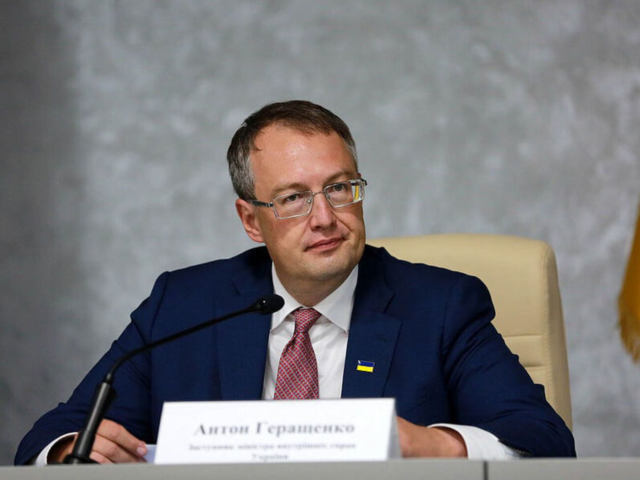 Геращенко закликав партнерів України "не цідити зброю по чайній ложці"