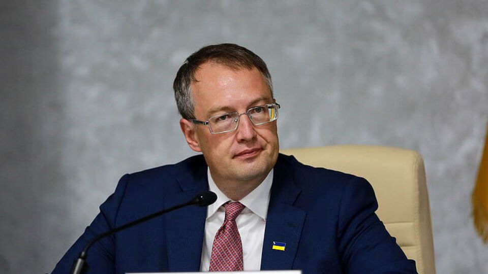 Геращенко закликав партнерів України "не цідити зброю по чайній ложці"