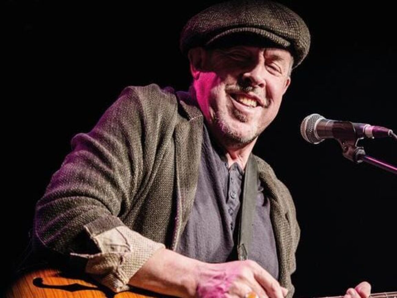 Макаревич показал свои "дневные" рисунки