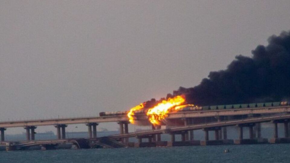 Фейгін: Треба покидати Херсон, відводити війська. Неможливо постачати