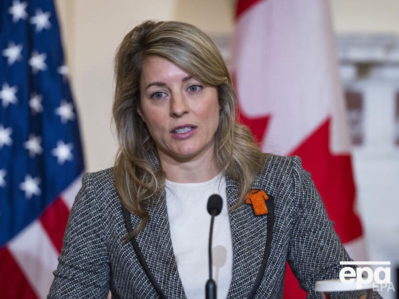 Жоли: Сегодня и каждый день мы поддерживаем Украину