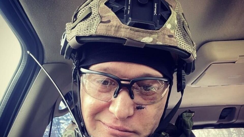 Лидер группы "Бумбокс" Андрей Хлывнюк защищает Украину в полиции