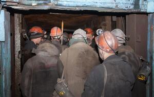 В Кривом Роге шахтеры, остававшиеся в забое, вышли на поверхность (фото иллюстративное)