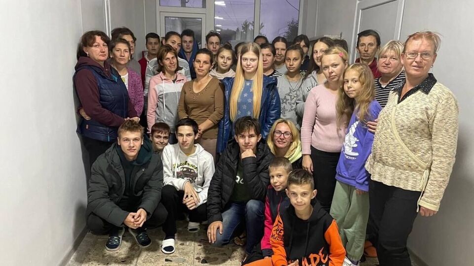 Чтобы забрать детей, родители проехали через несколько стран Европы